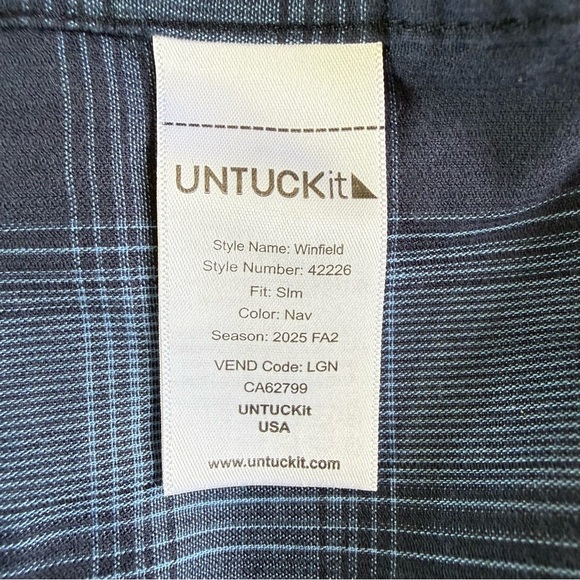 UNTUCKit Men’s Corduroy Navy Plaid Long-Sleeve Button-Down Shirt Medium Slim Fit - Picture 9 of 10
